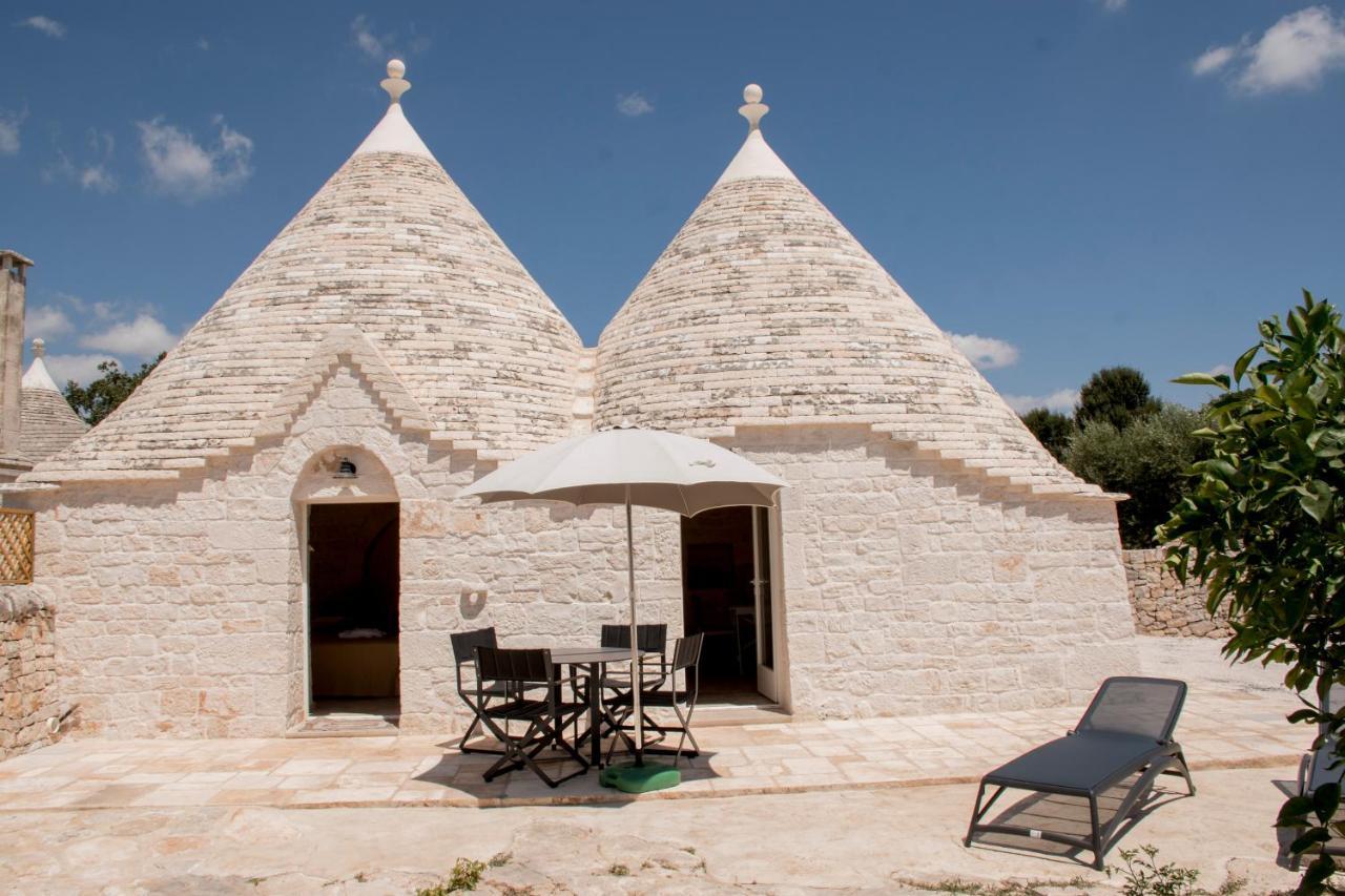 Trullo Cinquenoci Suite Locorotondo Exterior foto