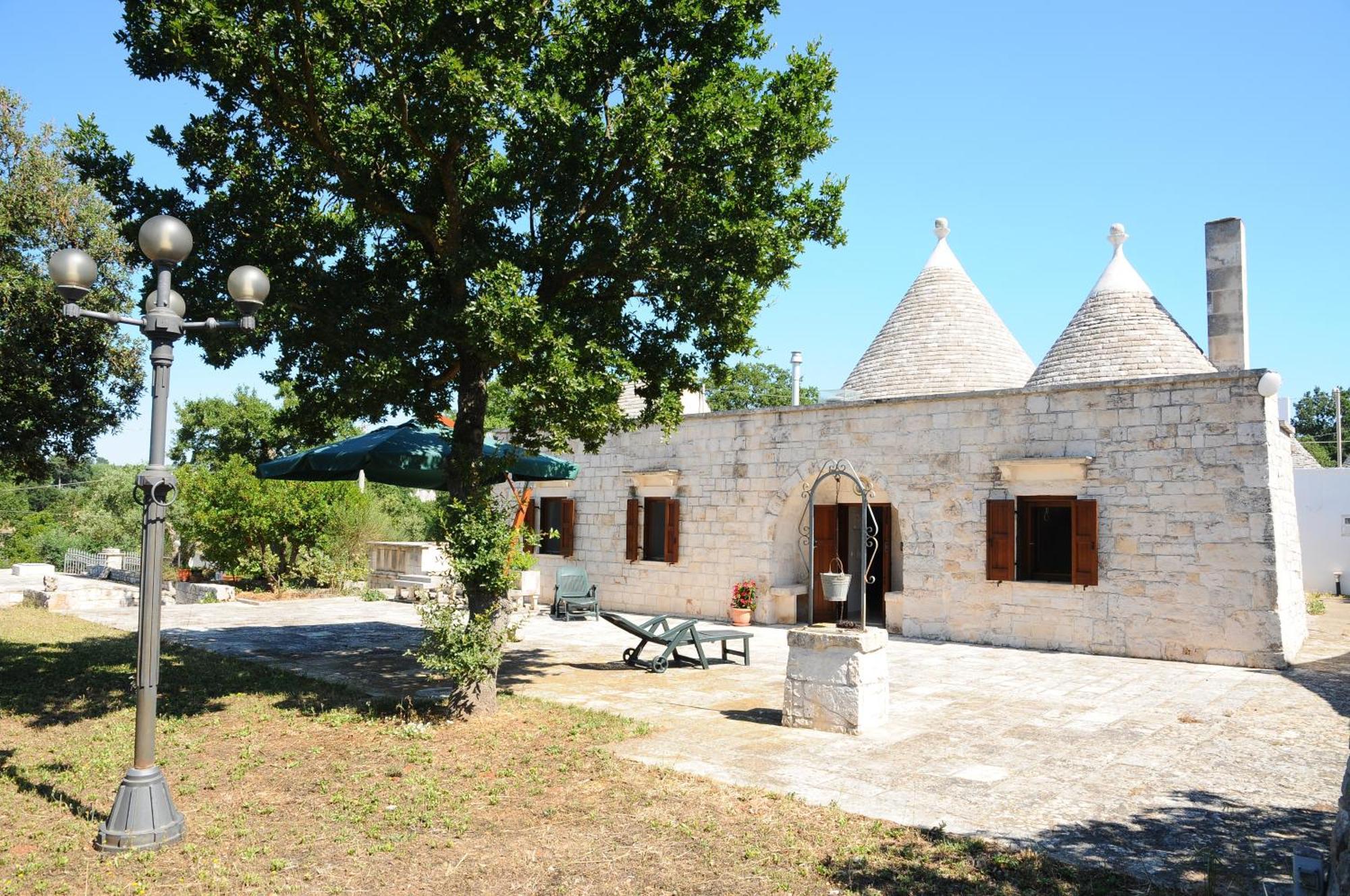 Trullo Cinquenoci Suite Locorotondo Exterior foto